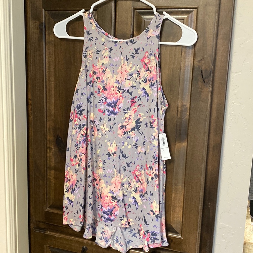 NWT- Old Navy tank-S